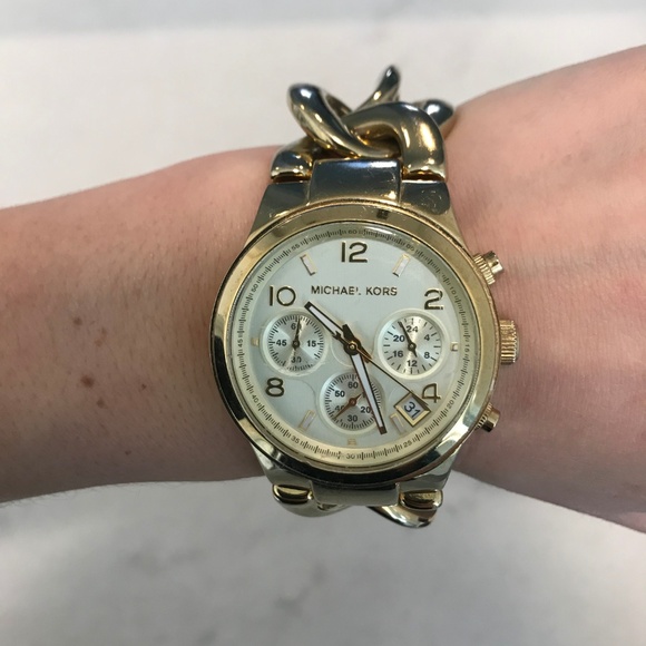 Michael Kors Women's Runway Gold-Tone Watch MK3131 - Picture 6 of 9